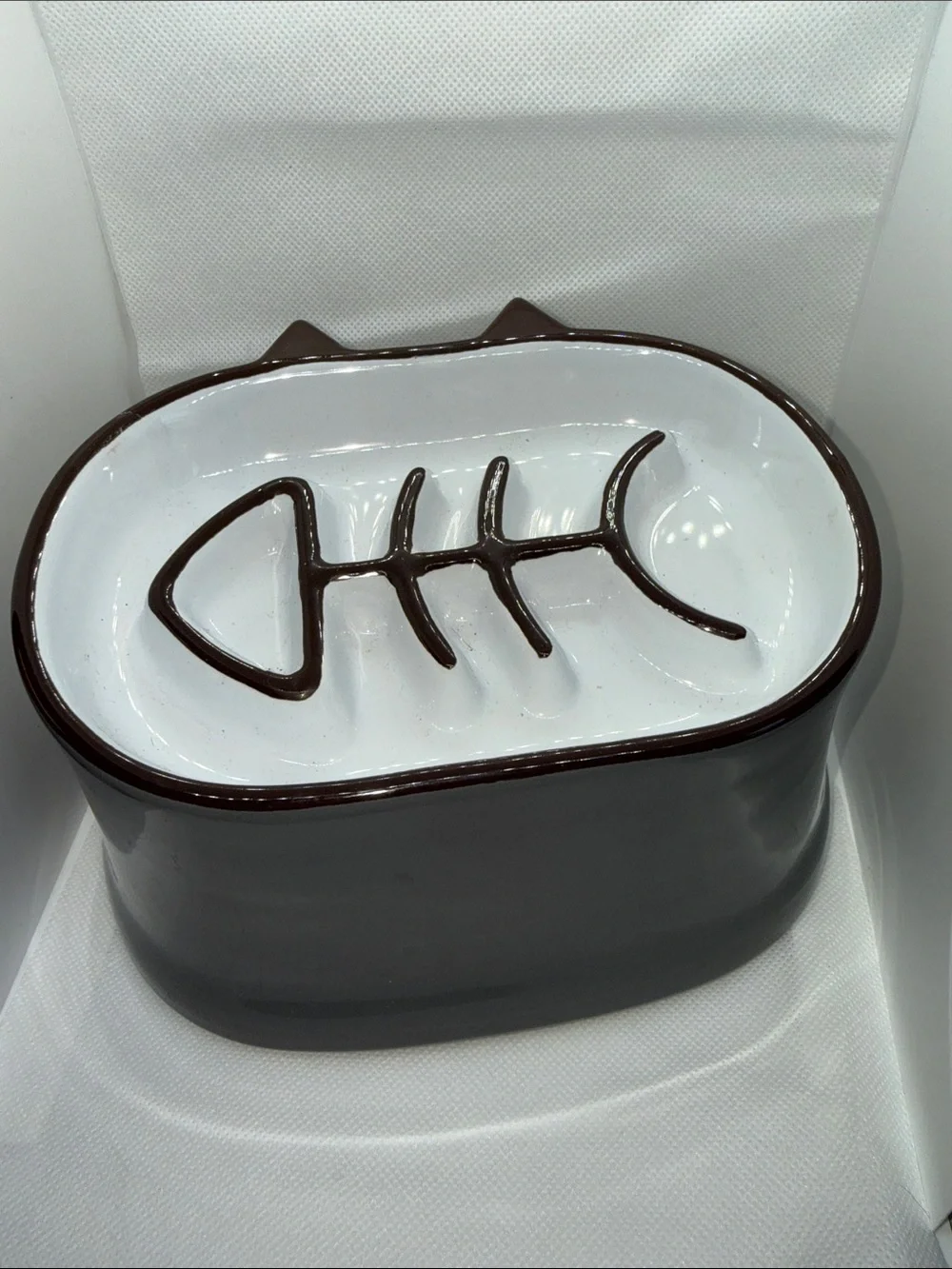 Ceramic Cat Bowl with Fishbone Design - Brown & White